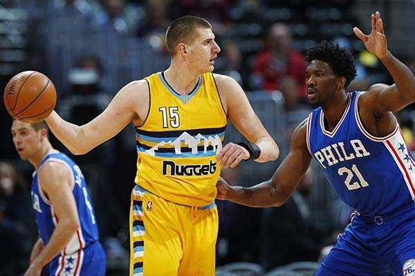 勒布朗23分湖人胜鹈鹕第7进季后赛锡安40+11伤退