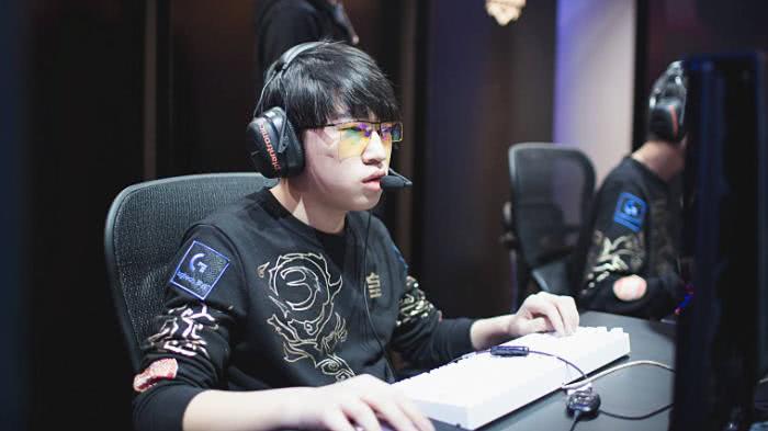 体育再次伤退 37岁纳达尔宣布退出澳网